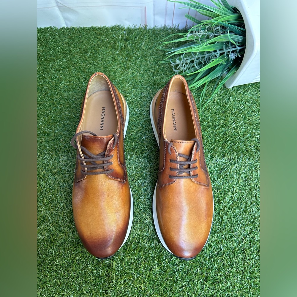 MAGNANNI men 8.5 New
Leiva Plain Toe Derby In Cognac
$395 - Picture 13 of 17